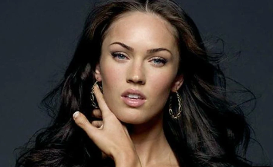 Famous Celebrities With Clubbed Thumbs